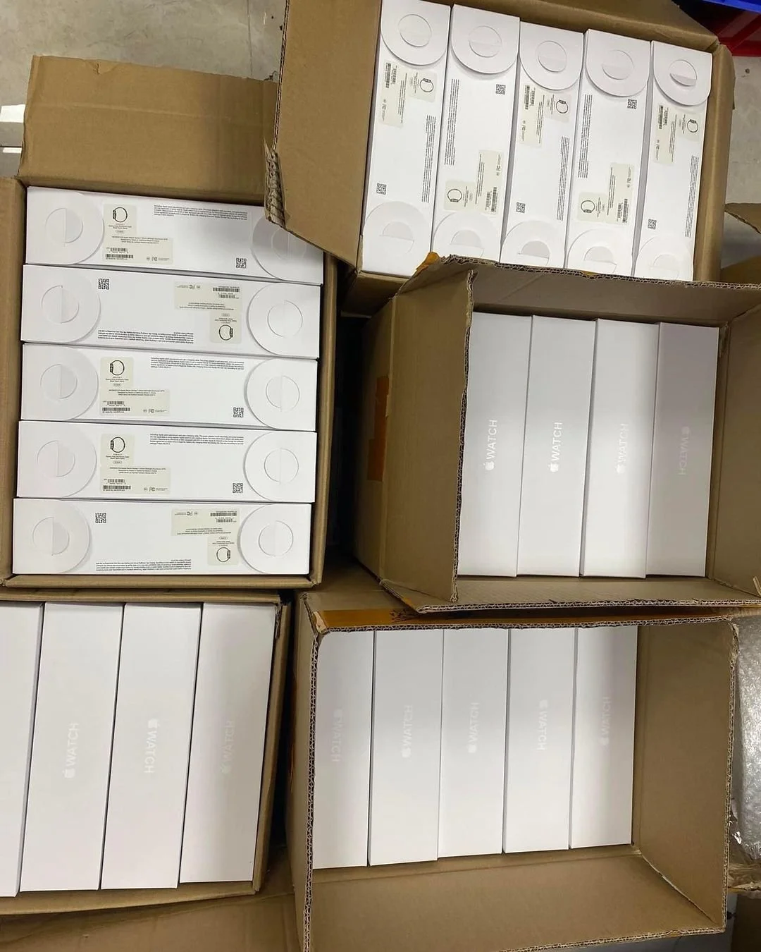 29439 Apple watch series 8 pallet - Image 1