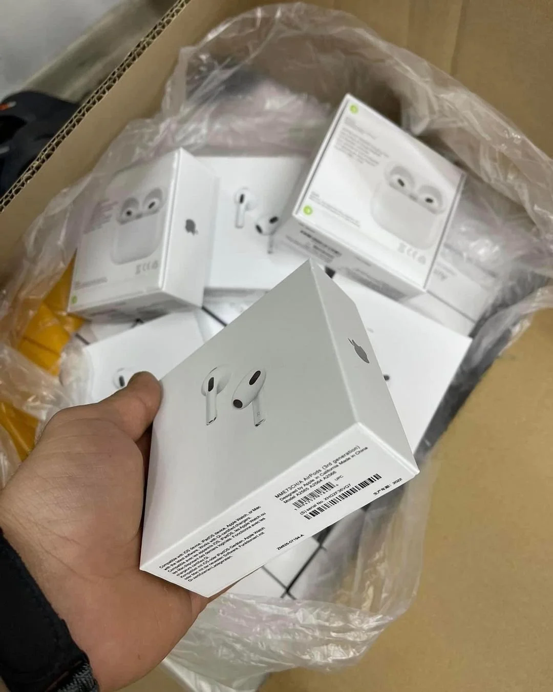 30011 Apple Airpods pro pallets - Image 1