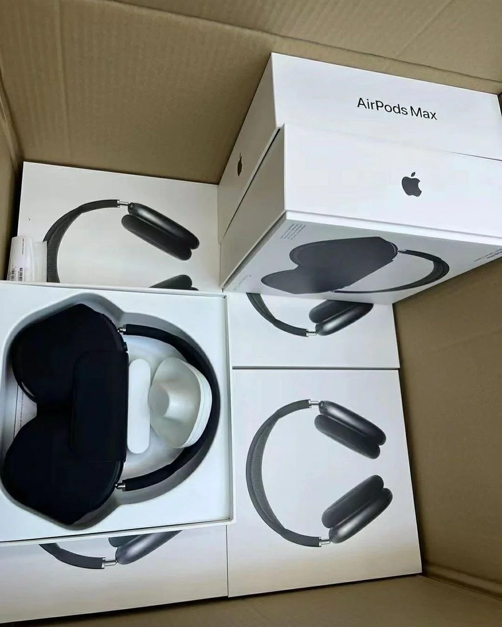 32035 Airpods max pallet - Image 1