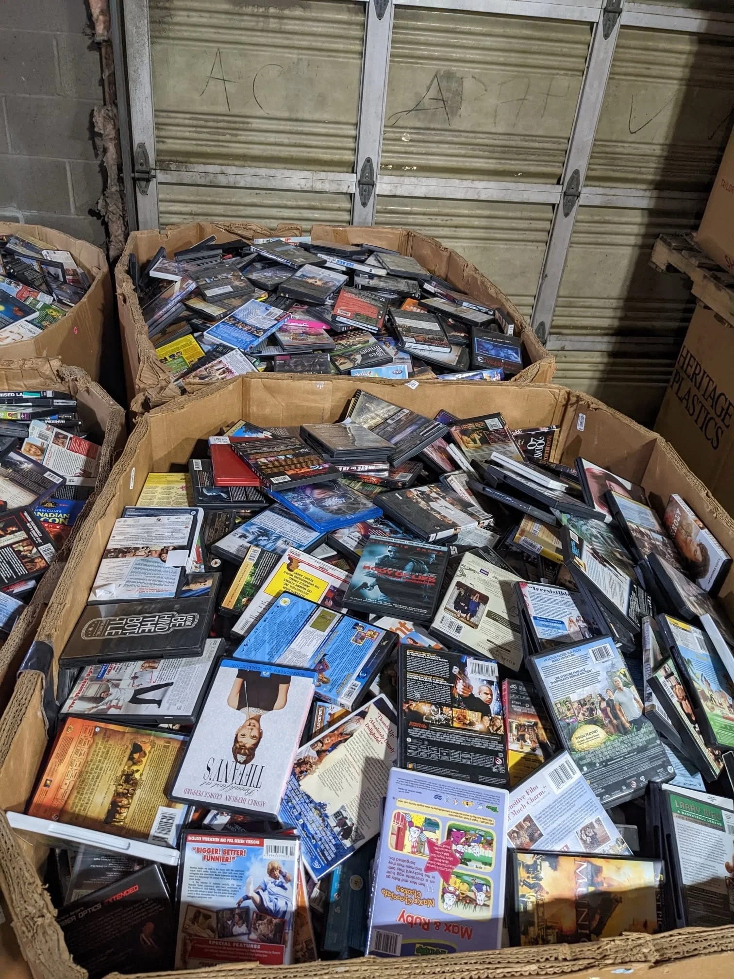 dvd-pallets-shell-liquidations Amazon DVD Pallets - Image 1